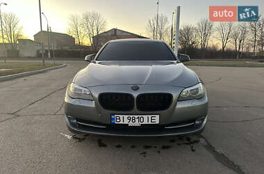 Седан BMW 5 Series 2011 в Гребінці