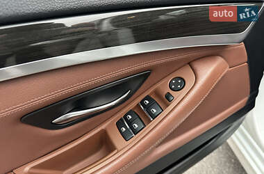 Седан BMW 5 Series 2010 в 