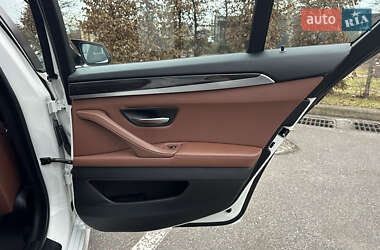 Седан BMW 5 Series 2010 в 