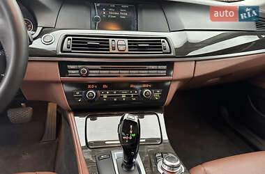 Седан BMW 5 Series 2010 в 