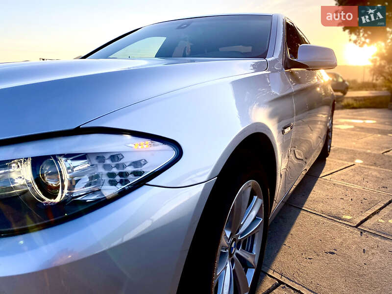 Седан BMW 5 Series 2011 в Хусте