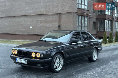 Седан BMW 5 Series 1994 в Чернігові