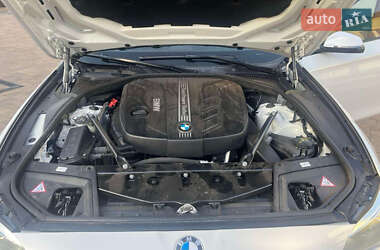Седан BMW 5 Series 2015 в 