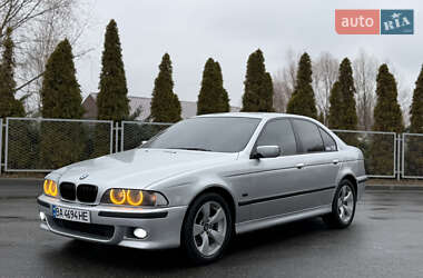 Седан BMW 5 Series 2003 в Смілі