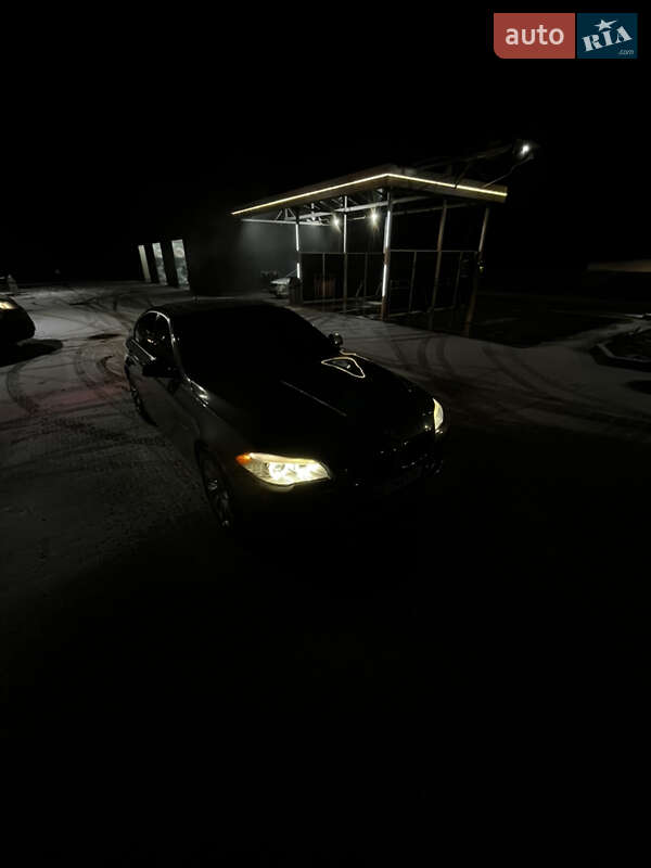 Седан BMW 5 Series 2013 в Львове
