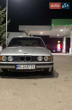 Седан BMW 5 Series 1989 в Львові