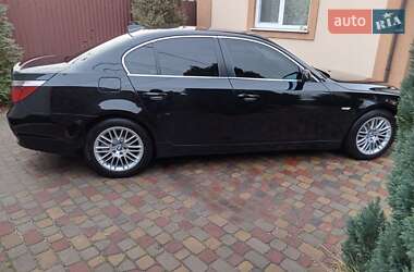 Седан BMW 5 Series 2005 в Вараші