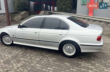 Седан BMW 5 Series 2000 в Павлограді