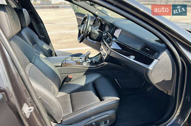 Седан BMW 5 Series 2013 в 