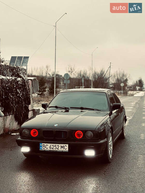 Седан BMW 5 Series 1995 в Косові