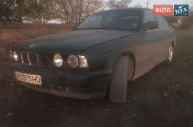 Седан BMW 5 Series 1989 в Запорожье