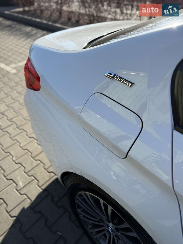 Седан BMW 5 Series 2018 в Львові