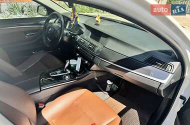 Седан BMW 5 Series 2012 в 