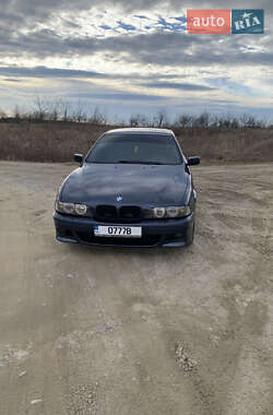 Седан BMW 5 Series 2002 в Львові