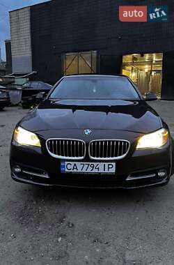 Седан BMW 5 Series 2015 в Львові