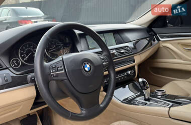 Седан BMW 5 Series 2012 в Чернівцях