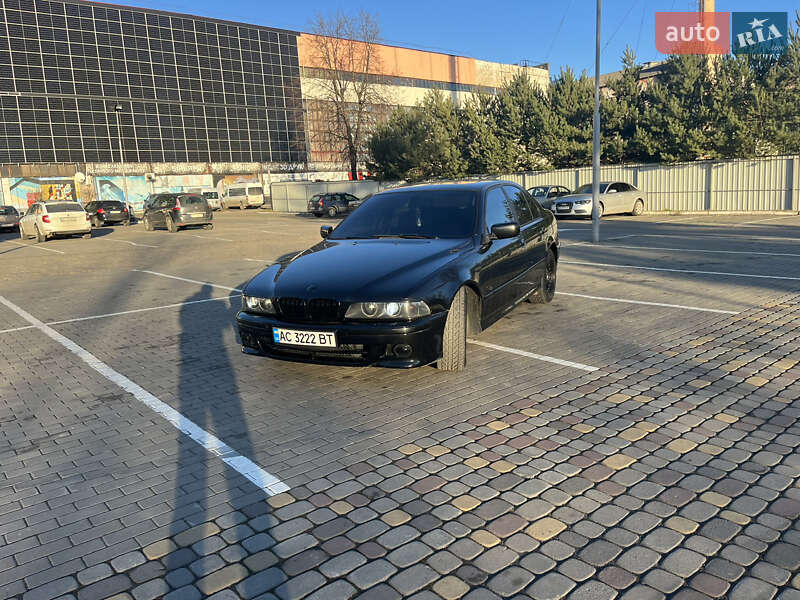 Седан BMW 5 Series 2002 в Луцке