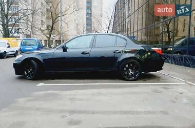 Седан BMW 5 Series 2004 в Киеве