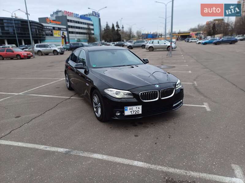 Седан BMW 5 Series 2015 в Одессе