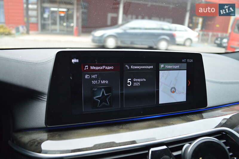 Седан BMW 5 Series 2017 в Львові