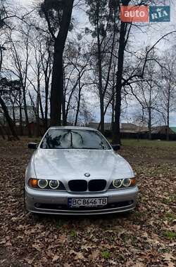 Седан BMW 5 Series 2001 в Радивиліві