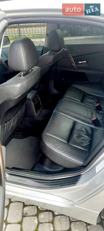 Седан BMW 5 Series 2004 в Ужгороде