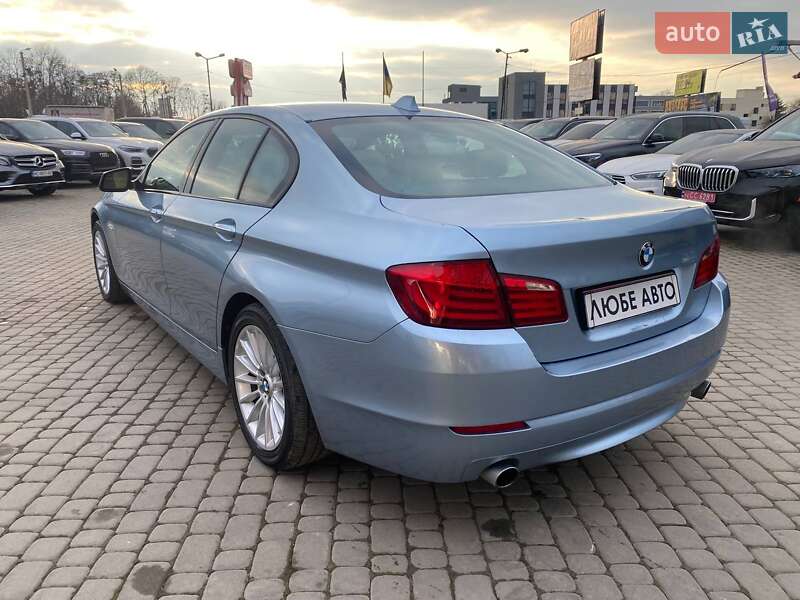 Седан BMW 5 Series 2012 в Львові