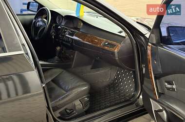 Седан BMW 5 Series 2005 в 