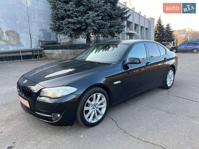 Седан BMW 5 Series 2011 в 