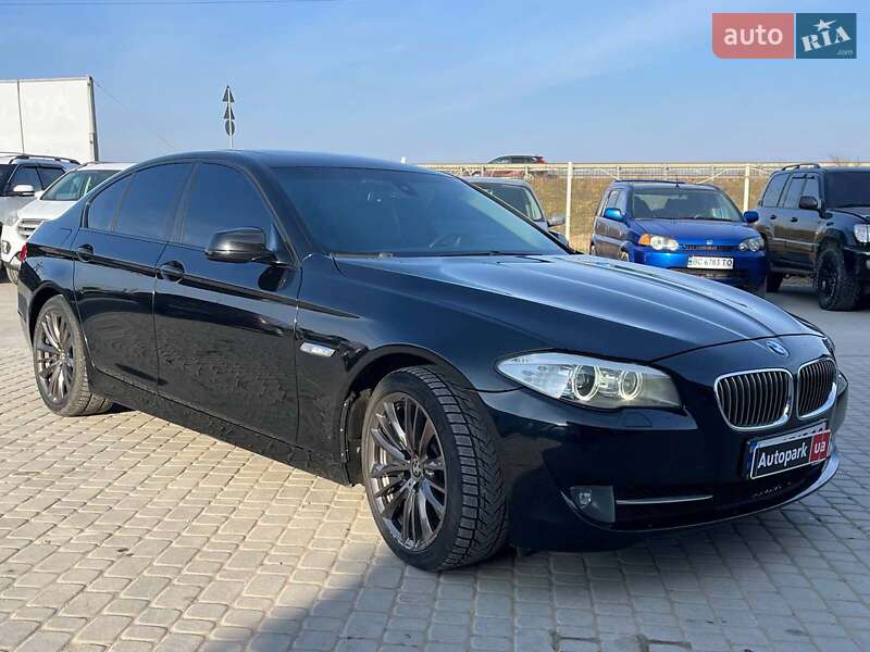 Седан BMW 5 Series 2010 в Львові