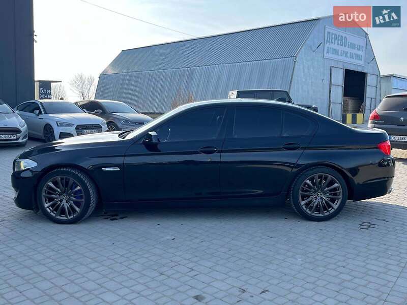 Седан BMW 5 Series 2010 в Львові