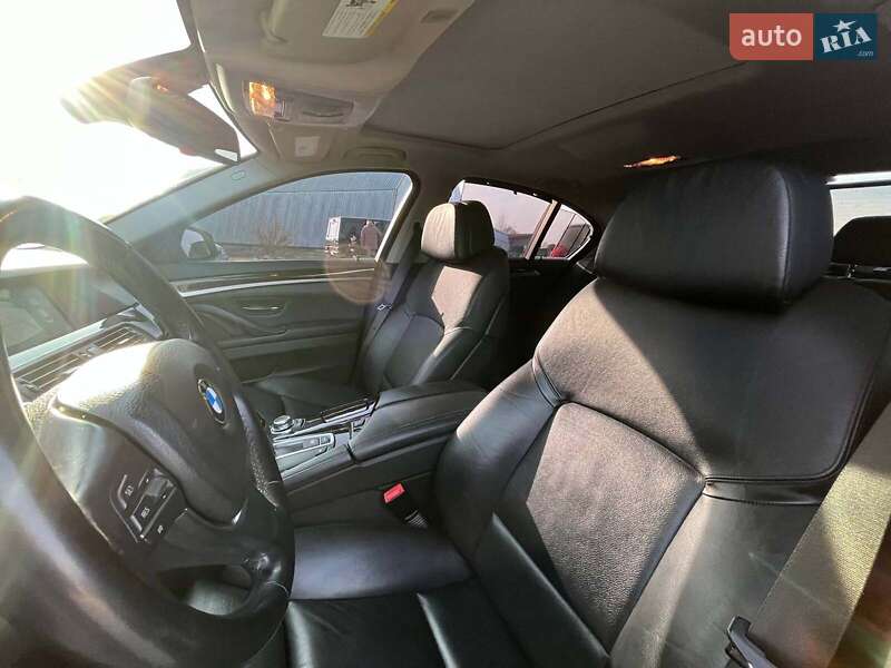Седан BMW 5 Series 2010 в Львові