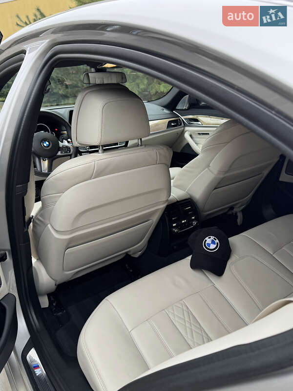 Седан BMW 5 Series 2019 в Львові