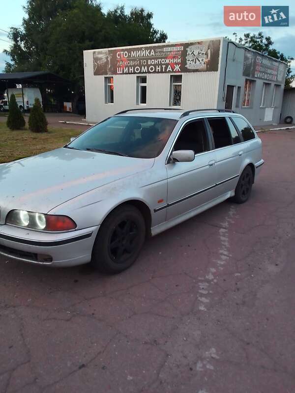 Універсал BMW 5 Series 2000 в Лубнах