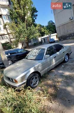 Седан BMW 5 Series 1989 в Одессе