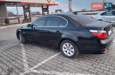 Седан BMW 5 Series 2004 в Бучаче