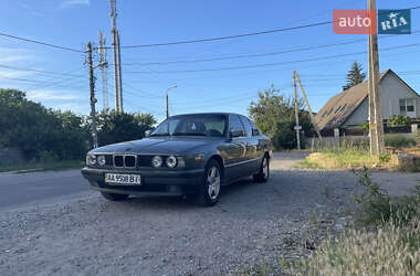 Седан BMW 5 Series 1989 в Дніпрі