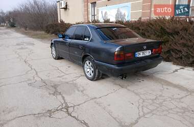 Седан BMW 5 Series 1989 в Хотині