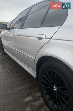 Седан BMW 5 Series 2002 в 