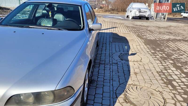 Седан BMW 5 Series 1999 в Чорткові