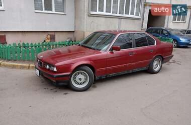 Седан BMW 5 Series 1988 в Ровно