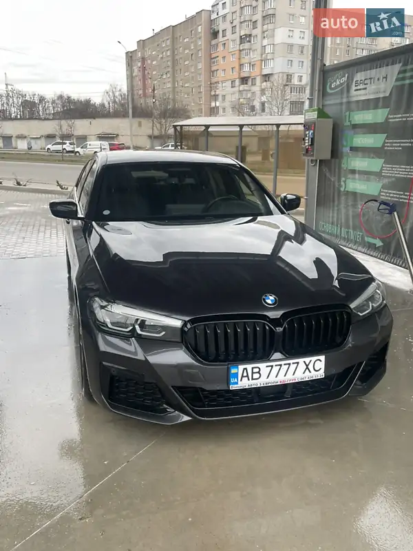 Седан BMW 5 Series 2022 в 