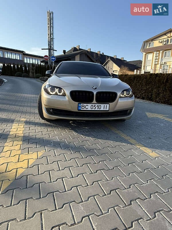 Седан BMW 5 Series 2010 в Стрию