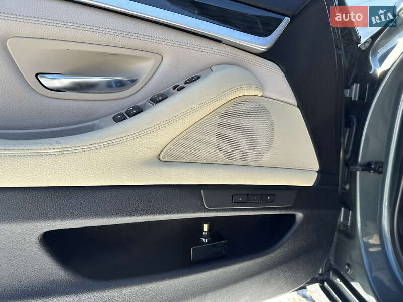 Седан BMW 5 Series 2012 в Ирпене