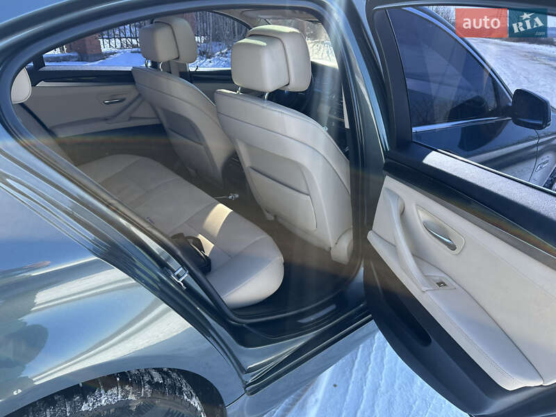Седан BMW 5 Series 2012 в Ирпене