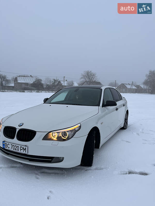 Седан BMW 5 Series 2009 в Почаєві