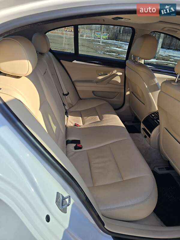 Седан BMW 5 Series 2013 в Кривом Роге