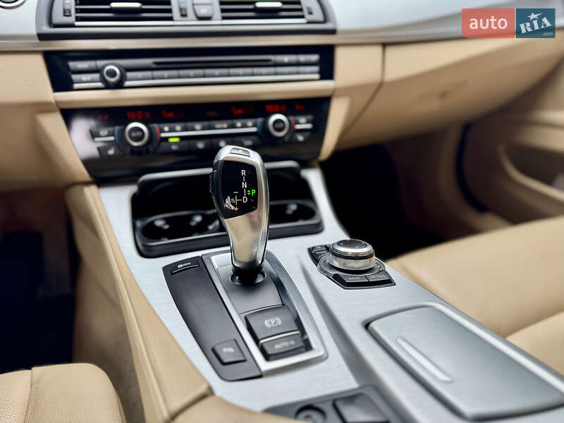 Седан BMW 5 Series 2010 в Яворові