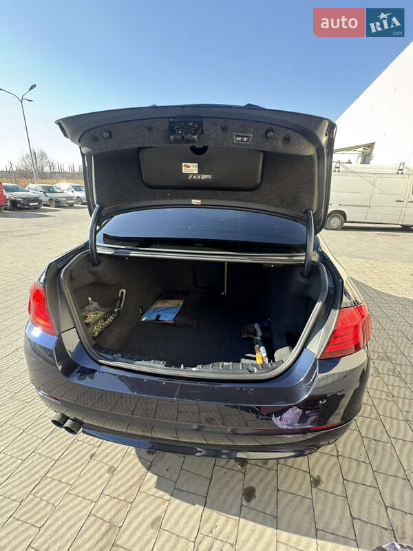 Седан BMW 5 Series 2013 в Львове
