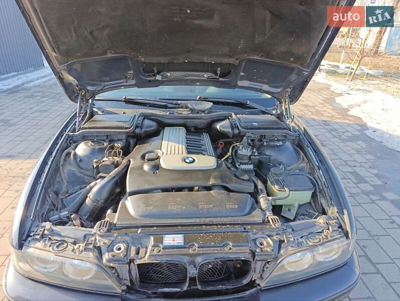 Седан BMW 5 Series 2002 в Знам'янці